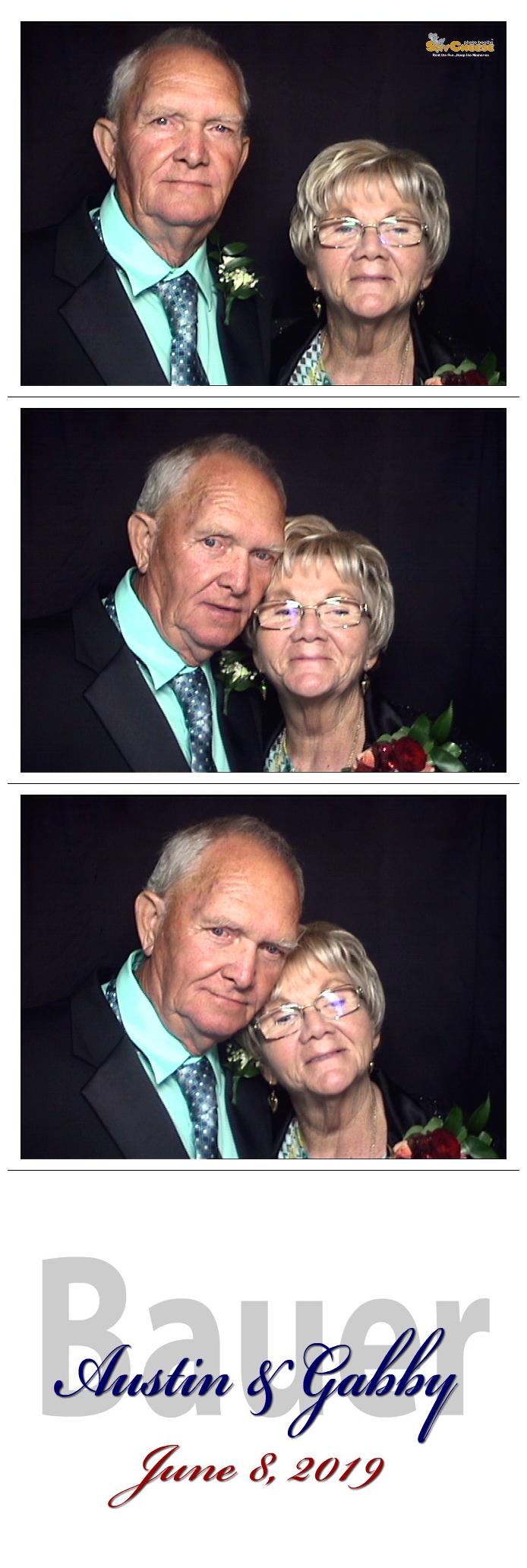 Bauer / Gregory Wedding  | View more photos from the event at gallery.saycheesephotobooth.com/u/SayCheesePhotoBooth/Bauer-Gregory-Wedding